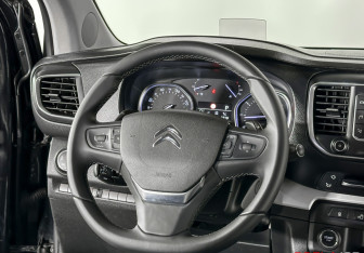 Подержанный автомобиль Citroen SpaceTourer 2018 года (18 фото)