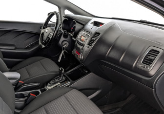 Подержанный автомобиль Kia Cerato Sedan 2018 года (11 фото)