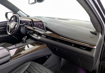 Подержанный автомобиль Cadillac Escalade Suv 2023 года (12 фото)