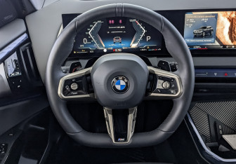 Подержанный автомобиль BMW X3 2025 года (22 фото)