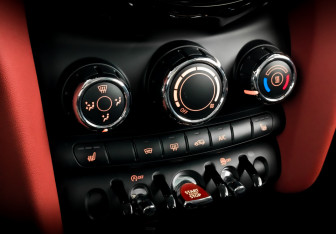 Подержанный автомобиль MINI Hatch 2021 года (25 фото)