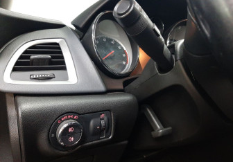 Подержанный автомобиль Opel Astra Hatchback 2013 года (19 фото)