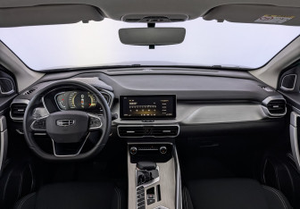 Подержанный автомобиль Geely Coolray 2023 года (14 фото)