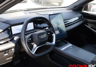 Подержанный автомобиль Geely Preface 2024 года (10 фото)