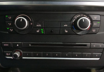 Подержанный автомобиль BMW X3 2013 года (15 фото)