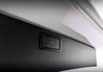 Подержанный автомобиль Volkswagen Multivan 2020 года (27 фото)