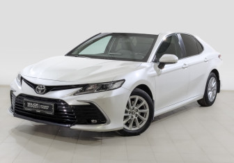 Подержанный автомобиль Toyota Camry Sedan 2021 года (1 фото)