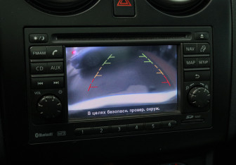 Подержанный автомобиль Nissan Qashqai 2010 года (15 фото)