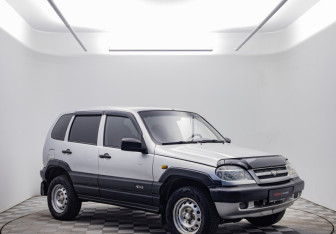 Подержанный автомобиль Chevrolet Niva 2007 года (3 фото)