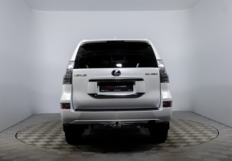 Подержанный автомобиль Lexus GX 2019 года (6 фото)