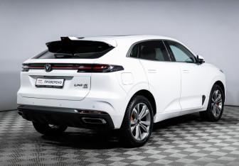 Подержанный автомобиль Changan UNI-K 2022 года (5 фото)