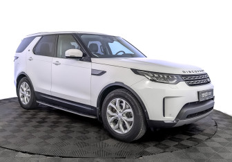 Подержанный автомобиль Land Rover Discovery 2017 года (3 фото)