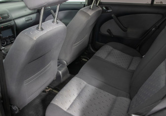 Подержанный автомобиль Skoda Octavia Liftback 2008 года (11 фото)