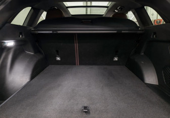 Подержанный автомобиль Geely Monjaro 2023 года (15 фото)