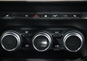 Подержанный автомобиль Renault Arkana 2019 года (16 фото)