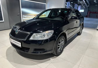 Подержанный автомобиль Skoda Octavia Liftback 2012 года (1 фото)