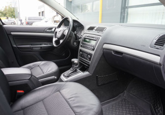 Подержанный автомобиль Skoda Octavia Wagon 2009 года (11 фото)