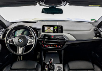 Подержанный автомобиль BMW X4 2020 года (14 фото)