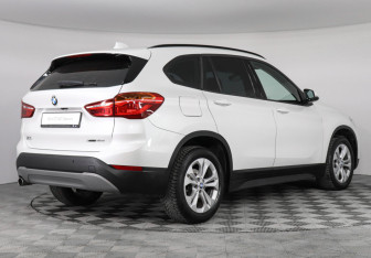 Подержанный автомобиль BMW X1 2019 года (2 фото)