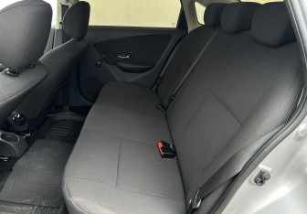 Подержанный автомобиль Nissan Almera Sedan 2013 года (10 фото)