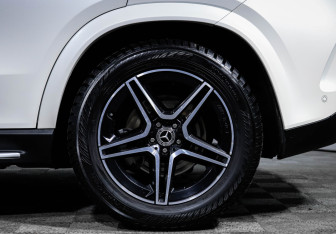 Подержанный автомобиль Mercedes-Benz GLE 2020 года (15 фото)