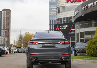 Подержанный автомобиль Geely Tugella 2022 года (7 фото)