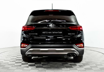 Подержанный автомобиль Hyundai Santa Fe 2019 года (5 фото)