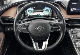 Подержанный автомобиль Hyundai Santa Fe 2021 года (22 фото)