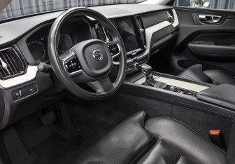 Подержанный автомобиль Volvo XC60 2019 года (14 фото)