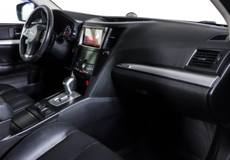 Подержанный автомобиль Subaru Outback Wagon 2012 года (10 фото)