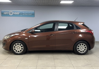 Подержанный автомобиль Hyundai i30 Hatchback 2012 года (8 фото)