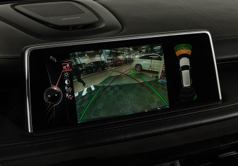 Подержанный автомобиль BMW X5 2014 года (19 фото)