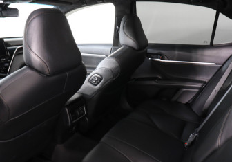 Подержанный автомобиль Toyota Camry Sedan 2023 года (12 фото)