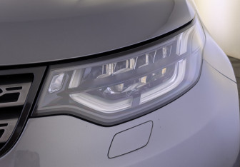 Подержанный автомобиль Land Rover Discovery 2018 года (11 фото)