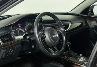 Подержанный автомобиль Audi A6 Sedan 2017 года (13 фото)