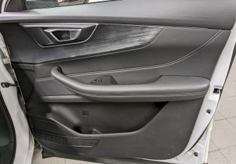 Подержанный автомобиль Chery Tiggo 4 Pro 2023 года (19 фото)