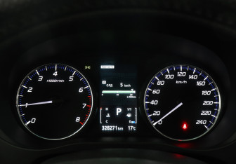 Подержанный автомобиль Mitsubishi Outlander 2012 года (9 фото)