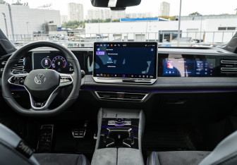 Подержанный автомобиль Volkswagen Tiguan 2024 года (13 фото)