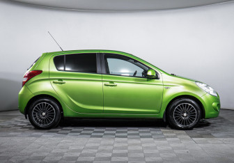 Подержанный автомобиль Hyundai i20 2009 года (4 фото)