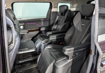 Подержанный автомобиль Hongqi HQ9 2022 года (17 фото)