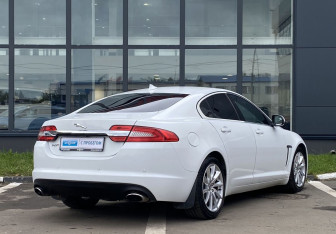 Подержанный автомобиль Jaguar XF Sedan 2013 года (5 фото)