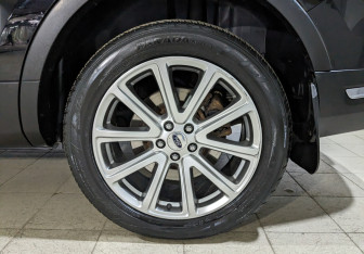 Подержанный автомобиль Ford Explorer 2019 года (11 фото)