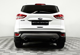 Подержанный автомобиль Ford Kuga 2014 года (6 фото)