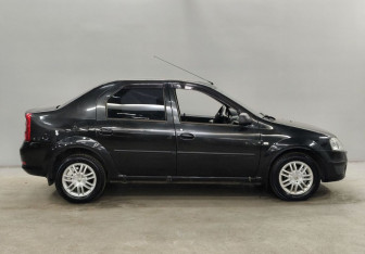 Подержанный автомобиль Renault Logan Sedan 2010 года (4 фото)