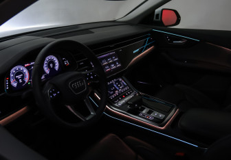 Подержанный автомобиль Audi Q8 2019 года (37 фото)