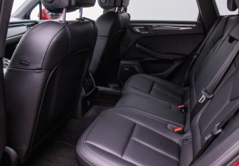 Подержанный автомобиль Porsche Macan 2021 года (11 фото)