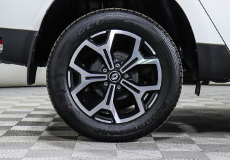 Подержанный автомобиль Renault Duster 2021 года (5 фото)