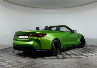 Подержанный автомобиль BMW M4 Convertible 2024 года (2 фото)