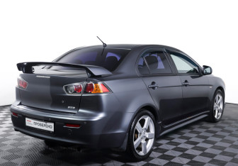 Подержанный автомобиль Mitsubishi Lancer Sedan 2008 года (5 фото)