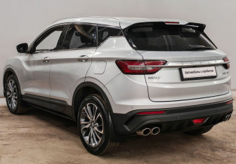 Подержанный автомобиль Geely Coolray 2021 года (7 фото)